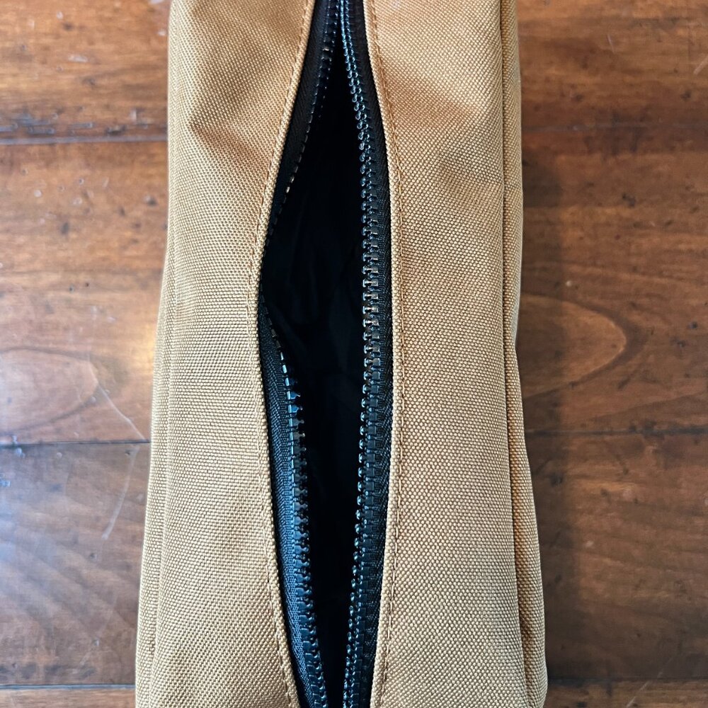 TRUE RELIGION Men's Travel Toiletry Dopp Kit NWT - Picture 4 of 6